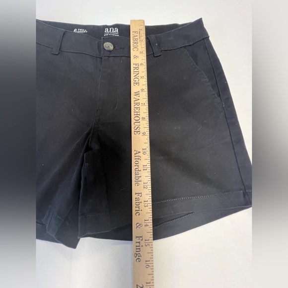 A.N.A. TWILL SHORTS. BLACK SIZE 6
9” RISE. TWO FRONT SLANT POCKETS - Picture 9 of 10